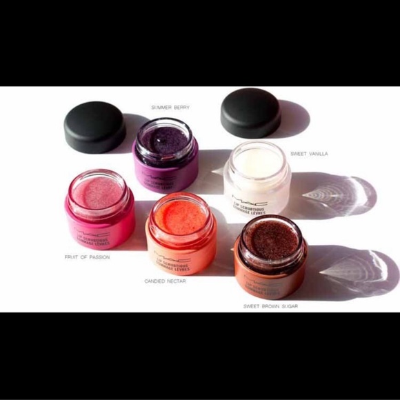 NIB MAC Lip Scrubtious - Sweet Vanilla - Picture 2 of 8